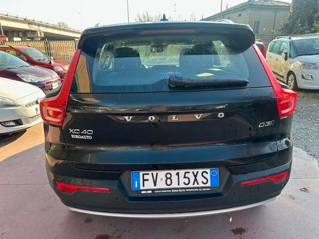 Volvo XC40 D3 AWD R-design