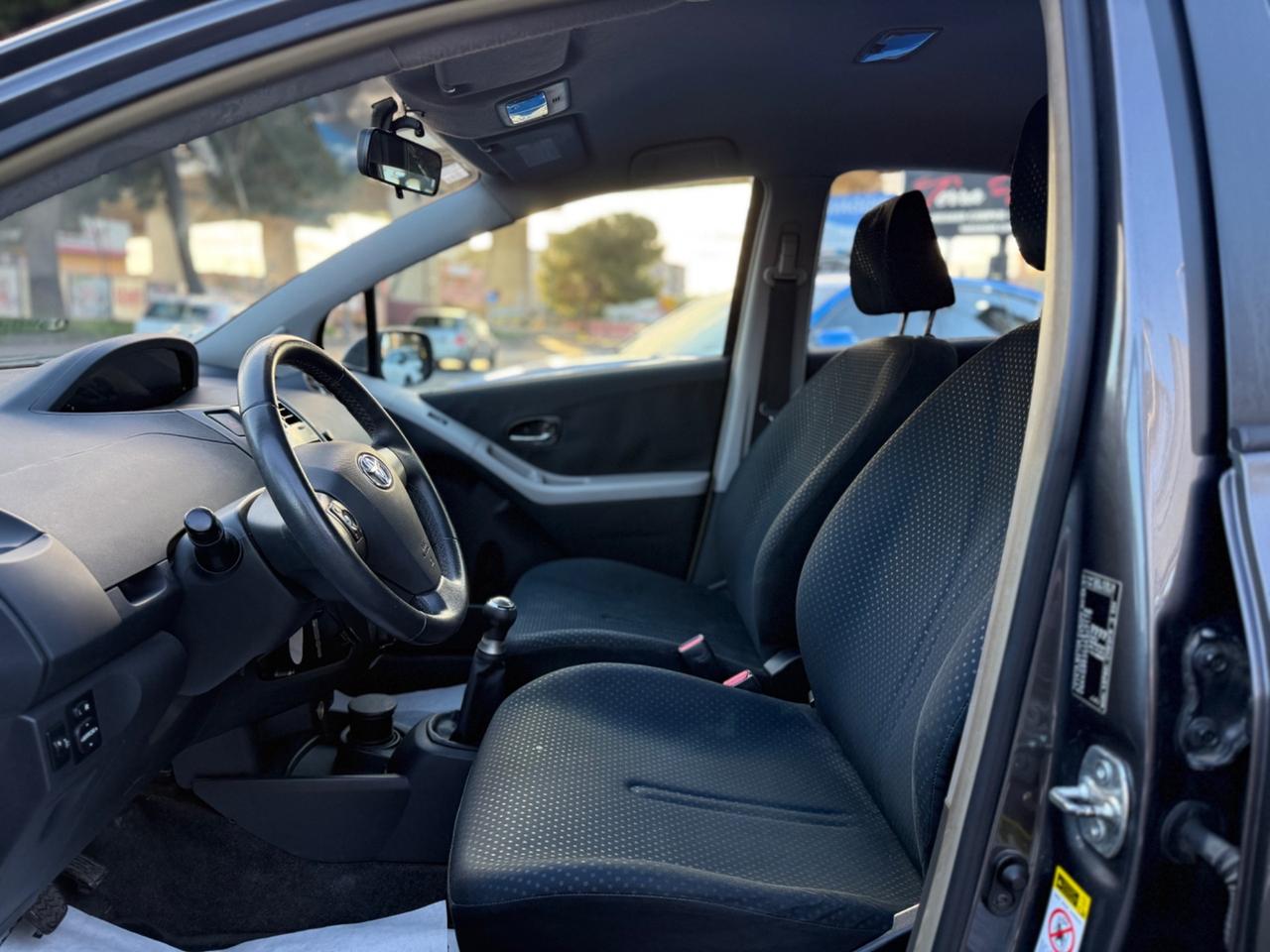 Toyota Yaris 1.0 SOLO 64.000 KM - 2010