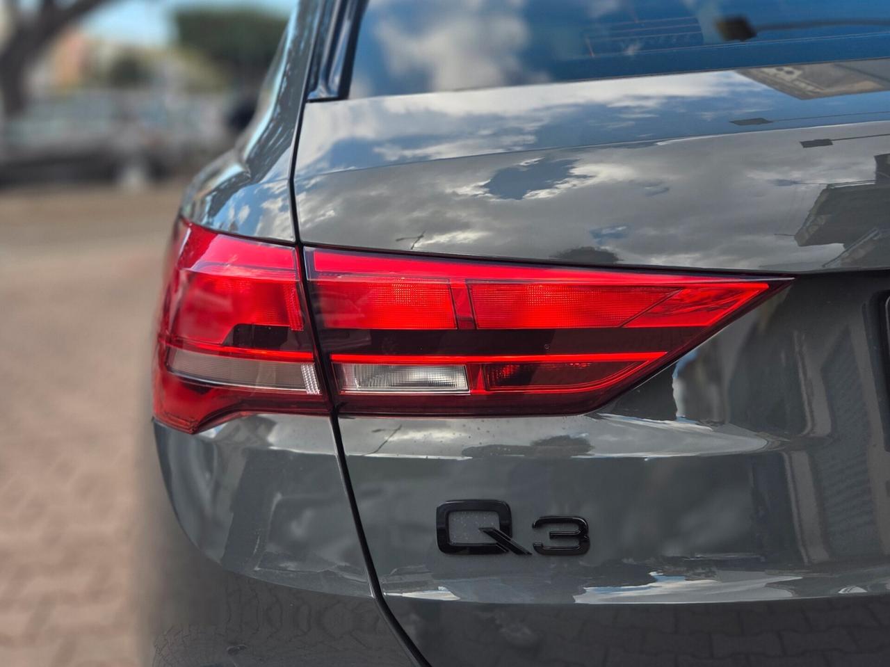 Audi Q3 35 TDI S tronic 150 cv Business