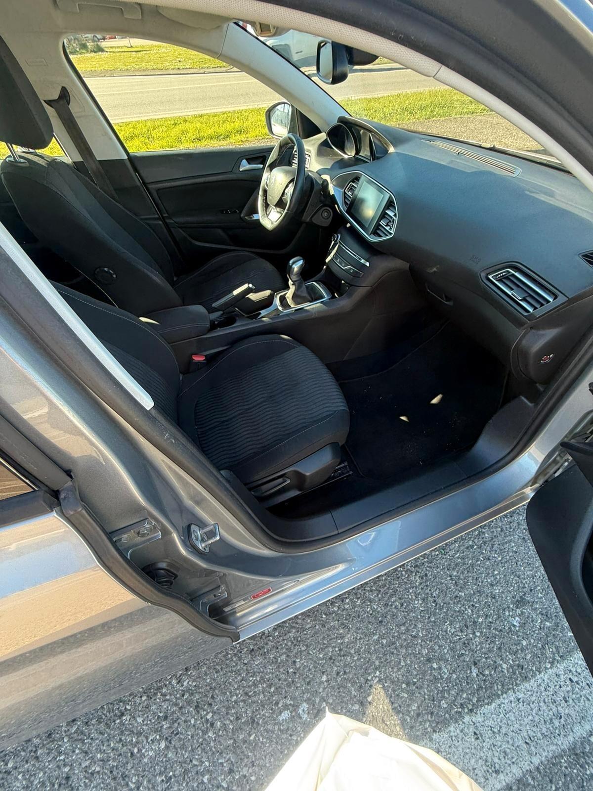 Peugeot 308 1.6 HDi 92 CV SW Business