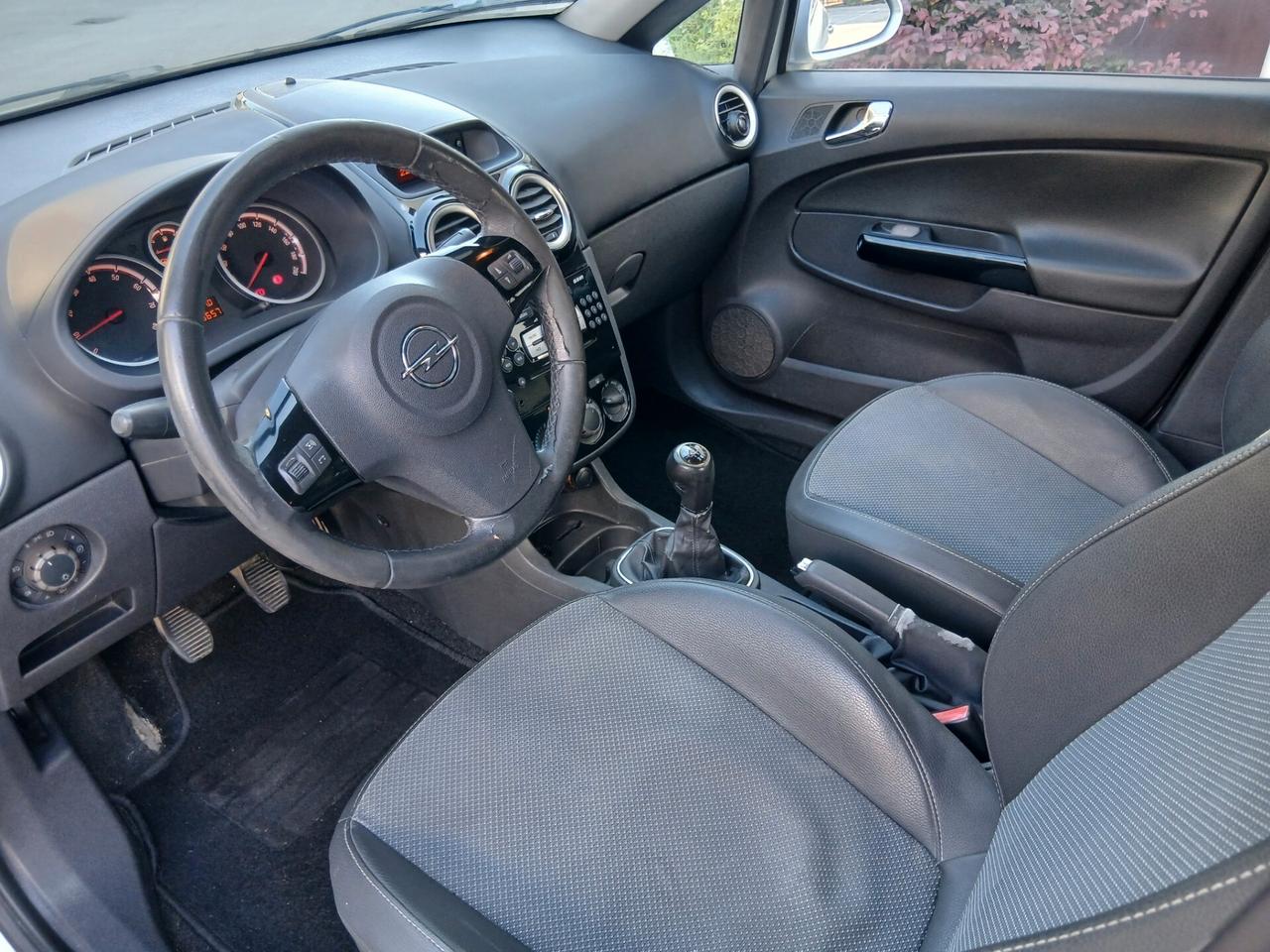 Opel Corsa 1.0 12V 5 porte Enjoy OK per neo patentati
