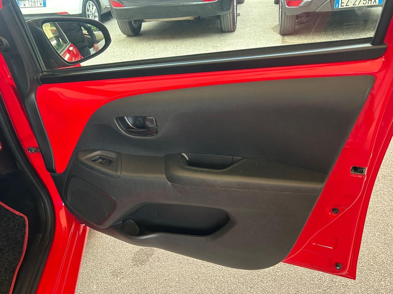 Peugeot 108 VTi 68 5 porte Allure TOP!