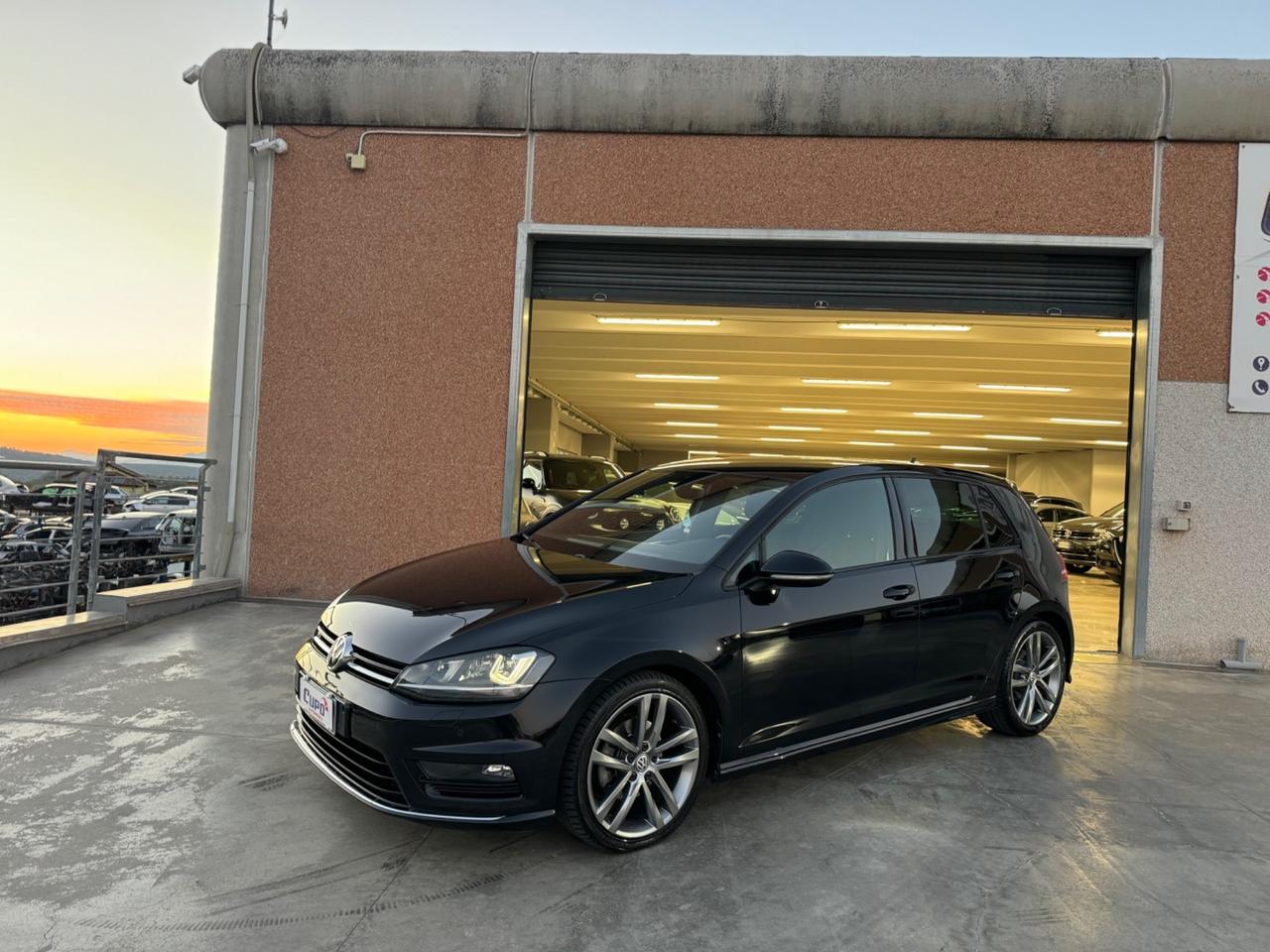 Volkswagen Golf 2.0 TDI 150cv 5p. Highline BlueMotion Technology R-Line