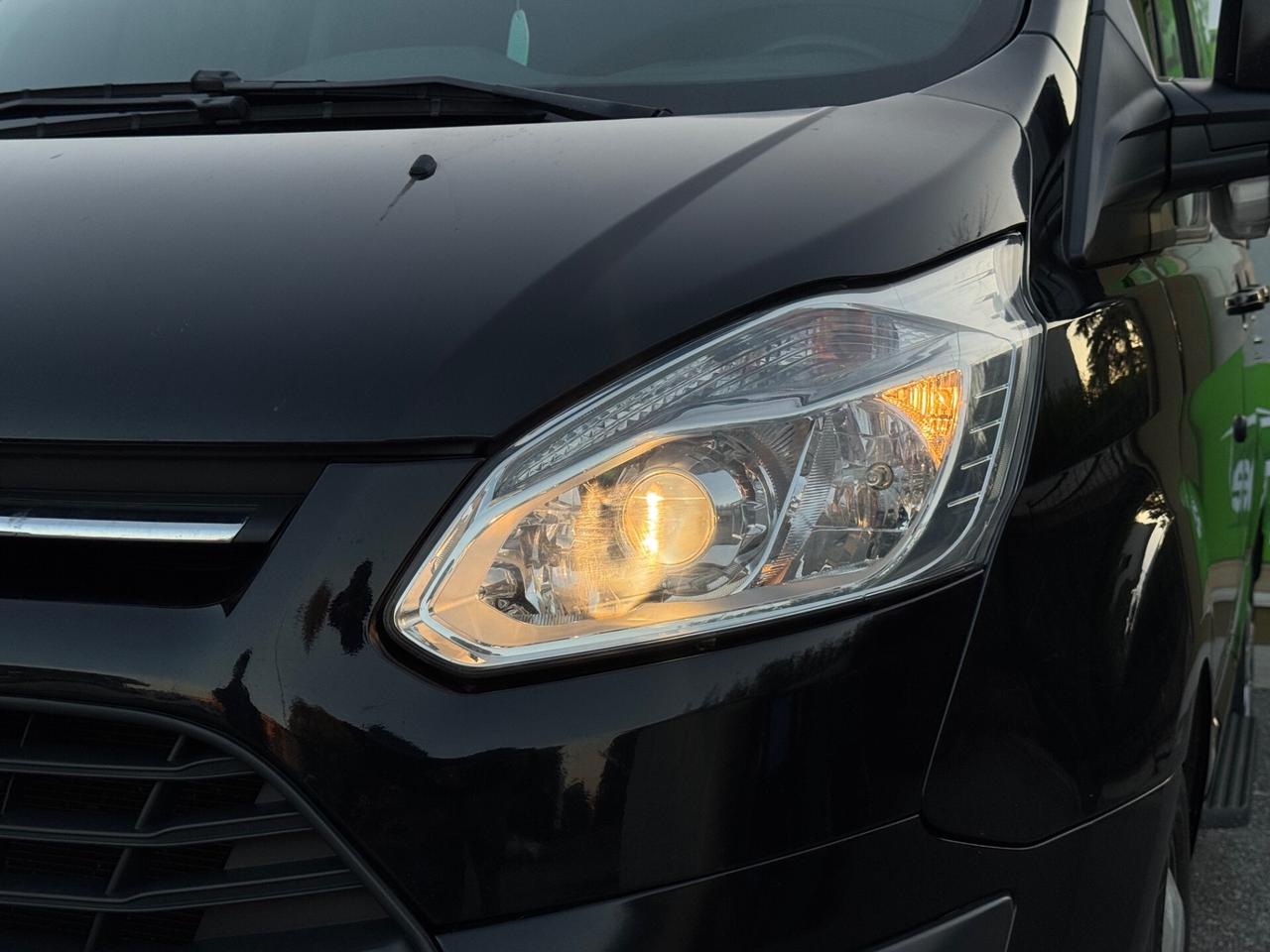 Ford Tourneo Custom 2.0 TDCi 130CV PL Titanium