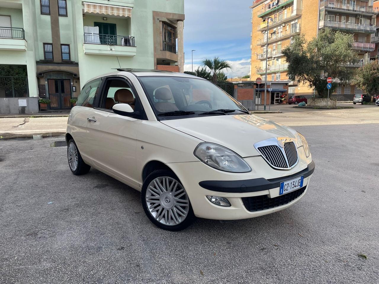 Lancia Ypsilon 1.3 Multijet 16V Platino