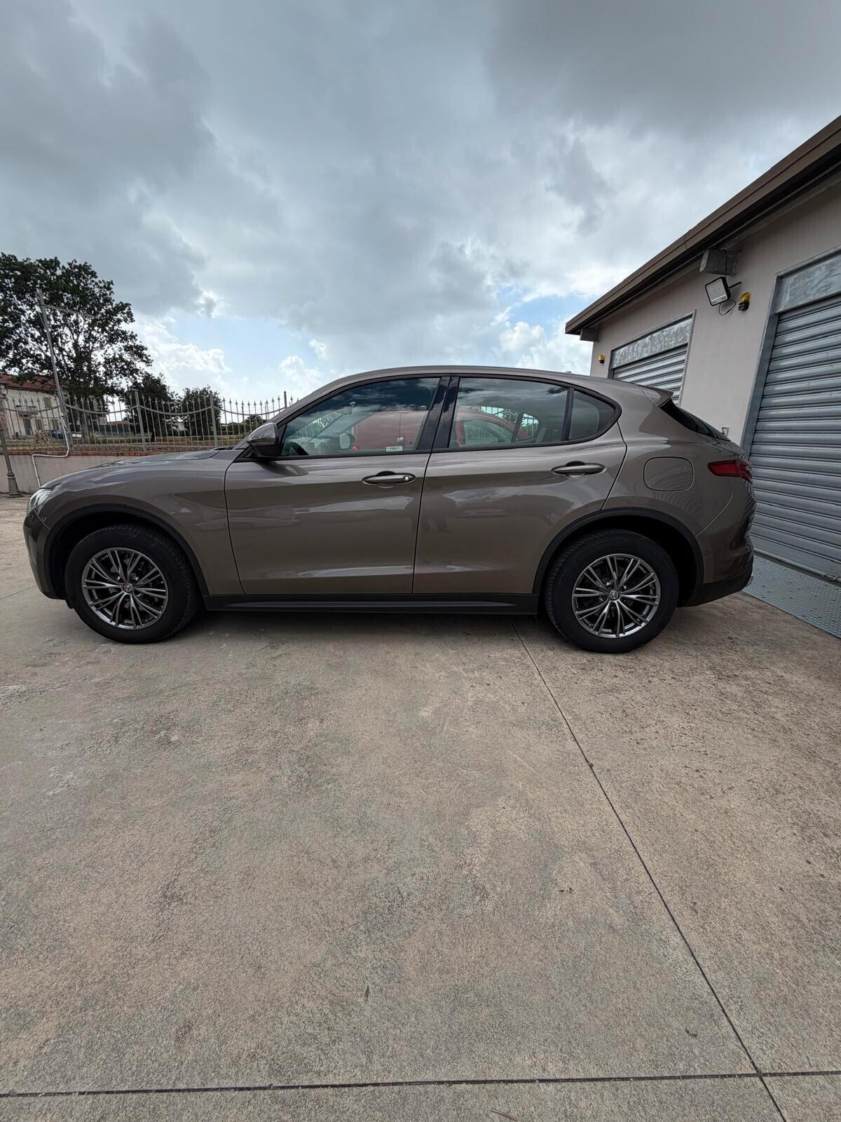 Alfa Romeo Stelvio 2.0 Turbo 200 CV AT8 Q4 Super