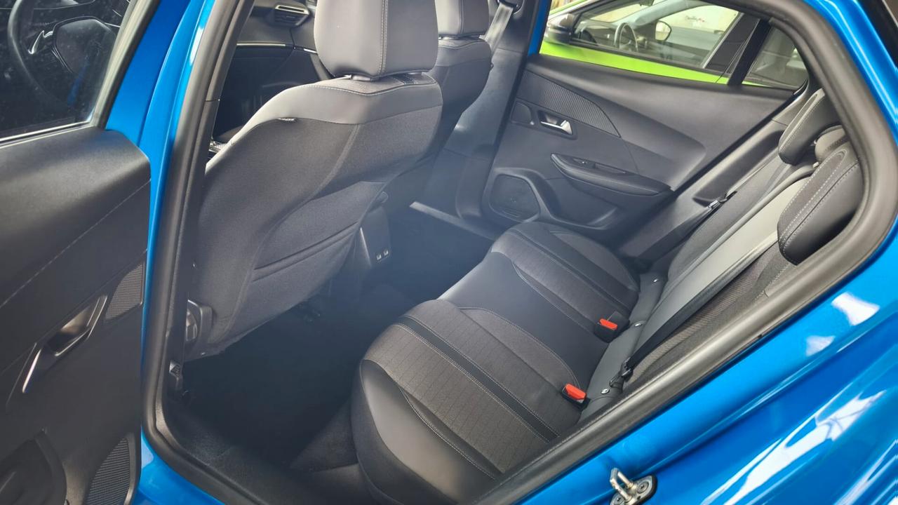 Peugeot 2008 BlueHDi 130 S&S EAT8 Allure Pack