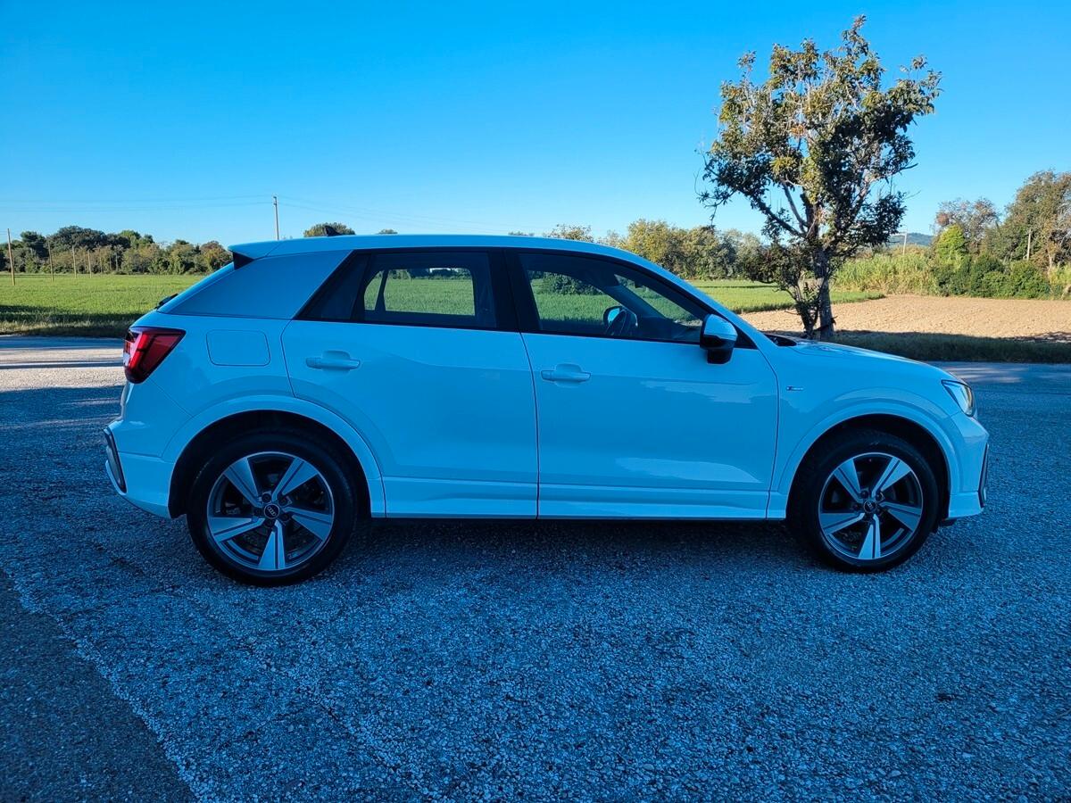 Audi Q2 30 TDI S line Edition