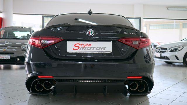ALFA ROMEO Giulia 2.9 T V6 Quadrifoglio MANUALE TIRATURA LIMITATA