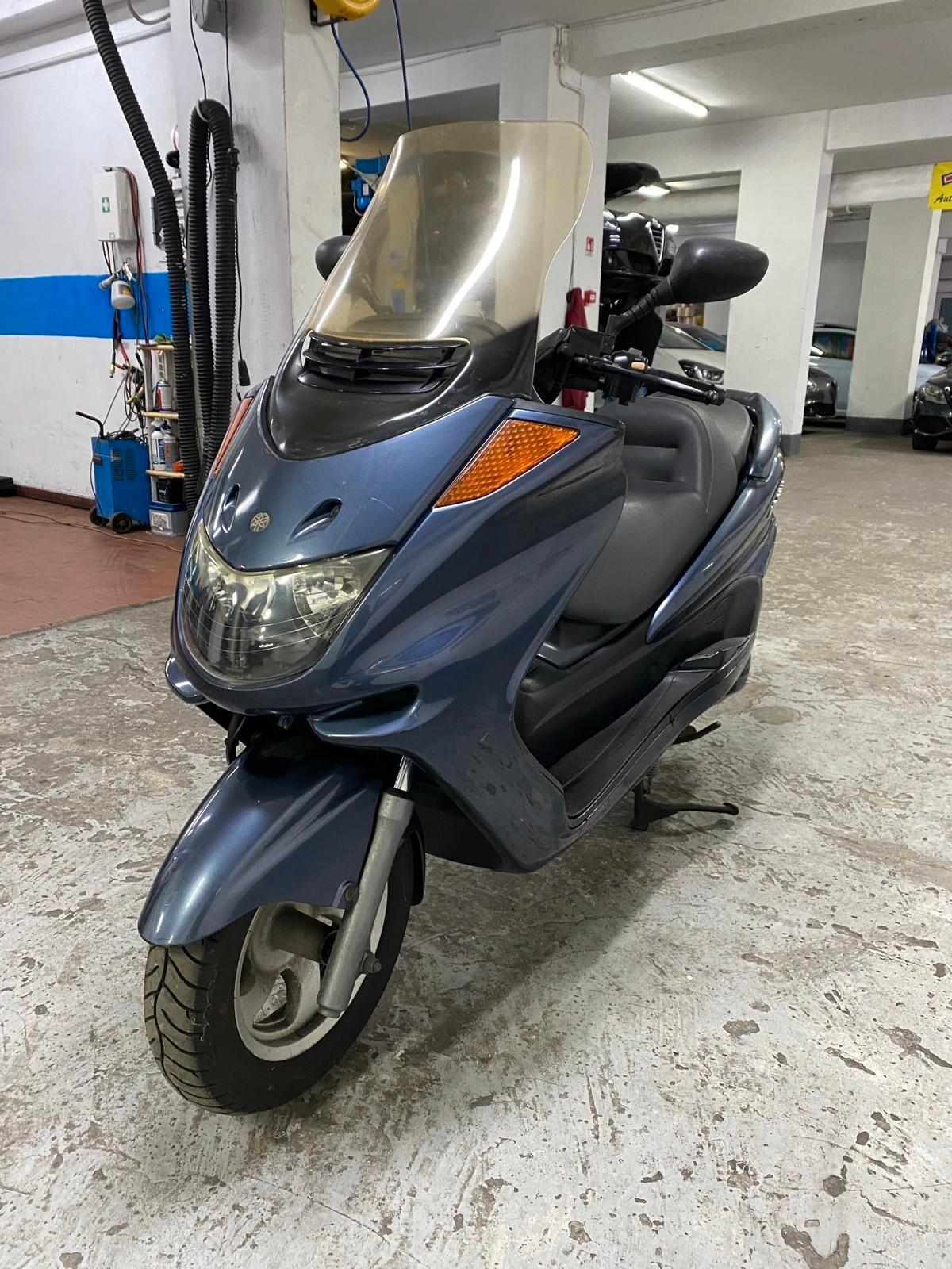 Yamaha Majesty 250