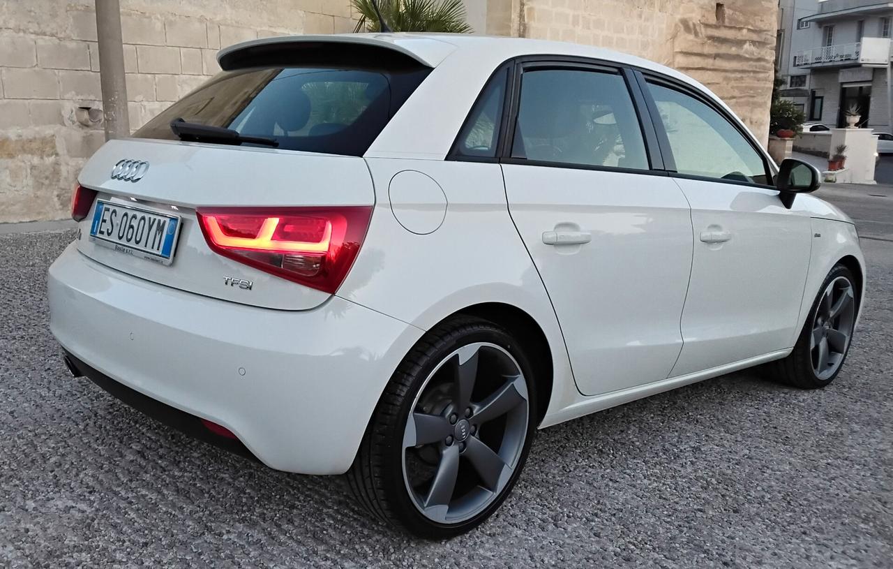 Audi A1 1.2 TFSI S line edition