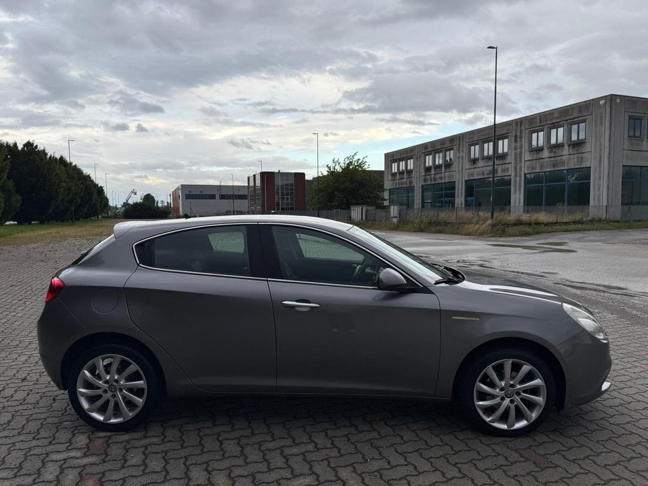Alfa Romeo Giulietta 1.6 JTDm-2 105 CV Distinctive
