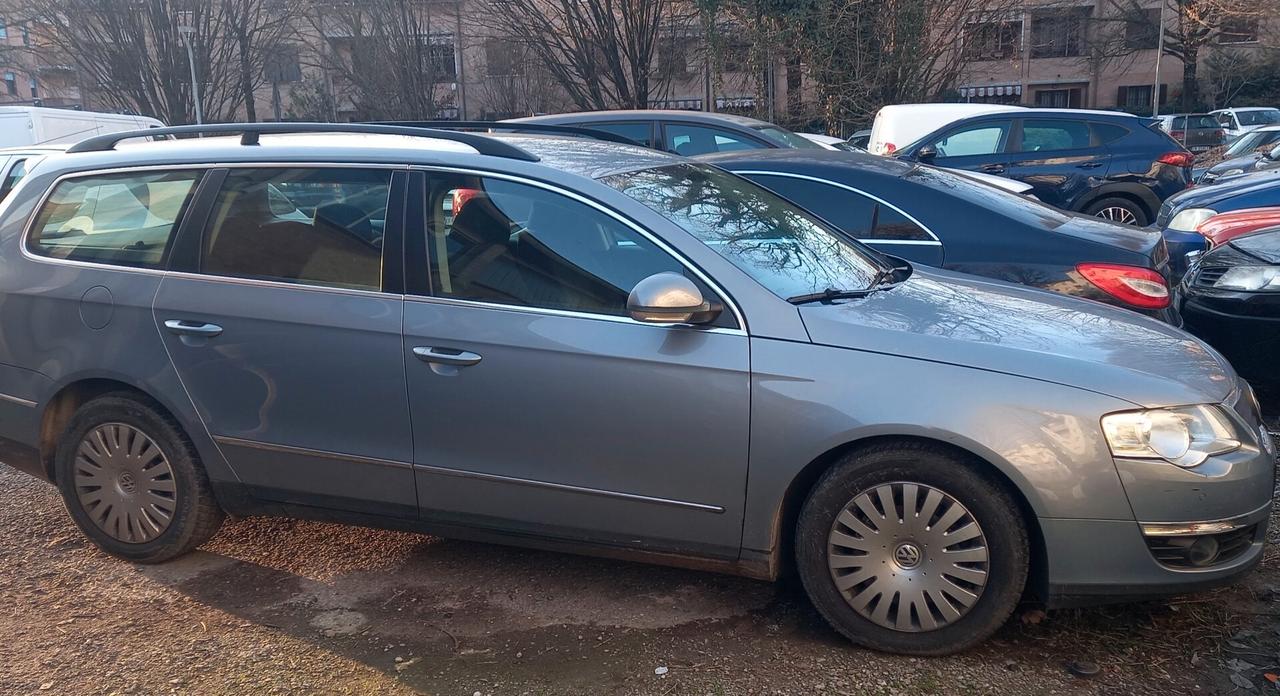 Volkswagen Passat 2.0 TDI 110CV DPF Trend. Bluemot.