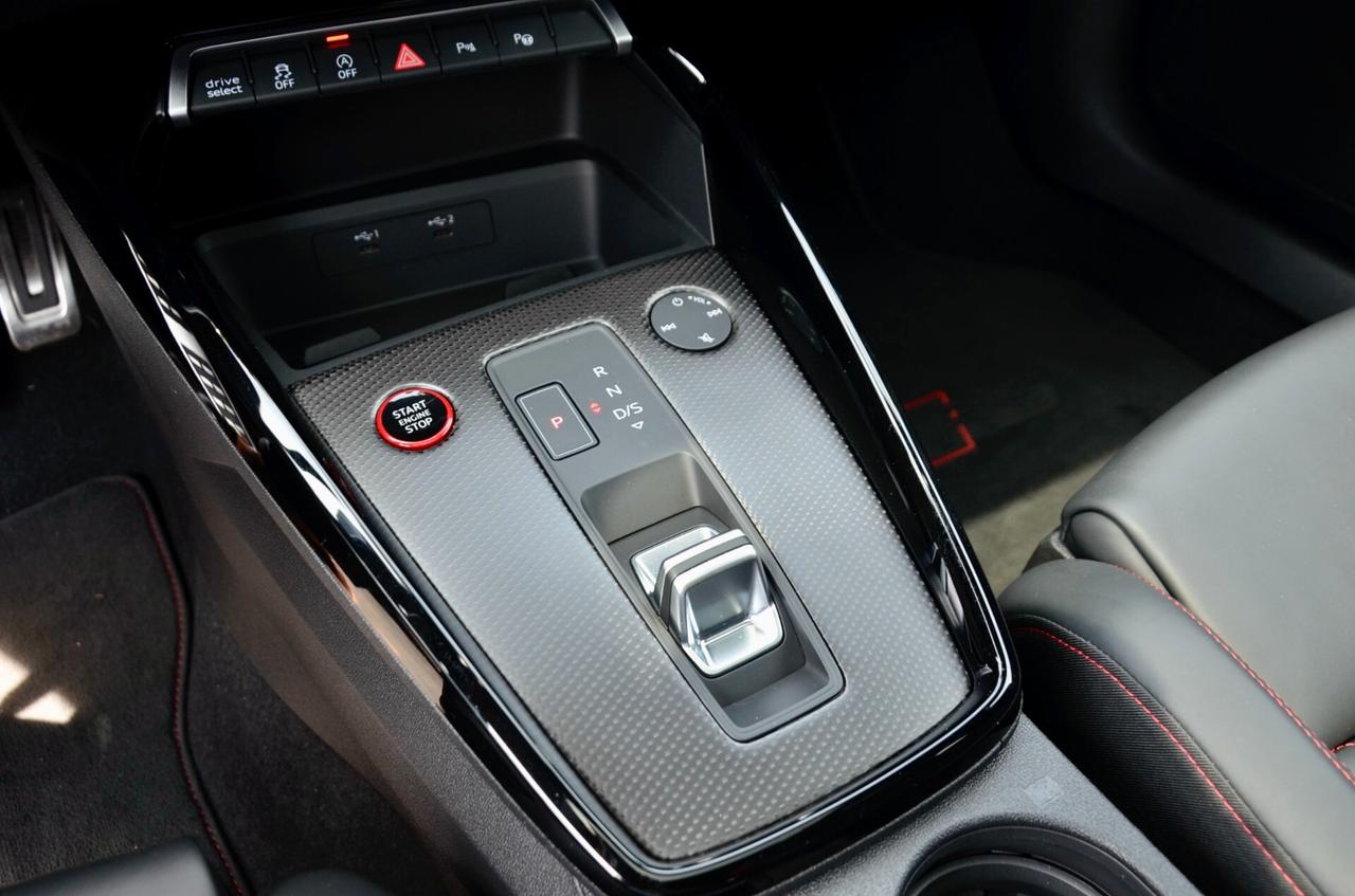 AUDI RS3 SPORTBACK 2.5 TFSI QUATTRO 400cv S-TRONIC, SERVICE AUDI, TETTO, DYNAMIC PACK, SCARICO, MATRIX, BANG & OLUFSEN, PERMUTE