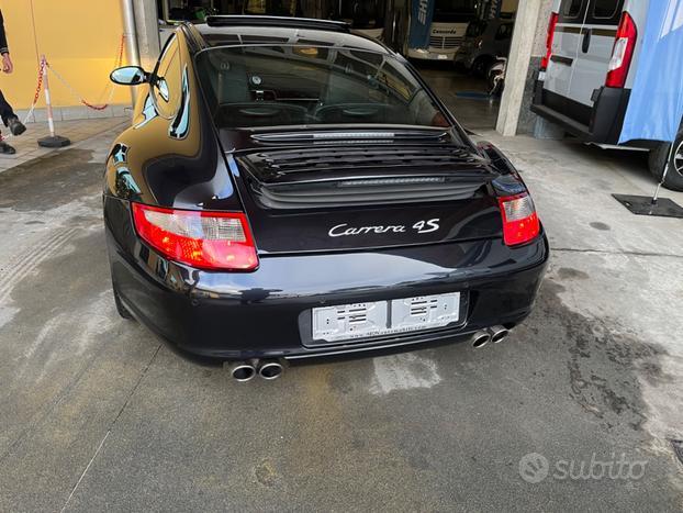 PORSCHE 911 carrera 4S