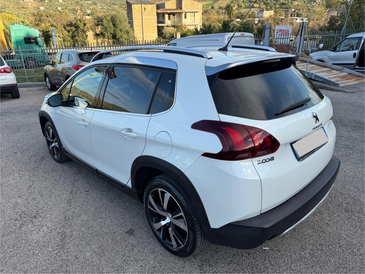 Peugeot 2008 BlueHDi 120 S&S Allure