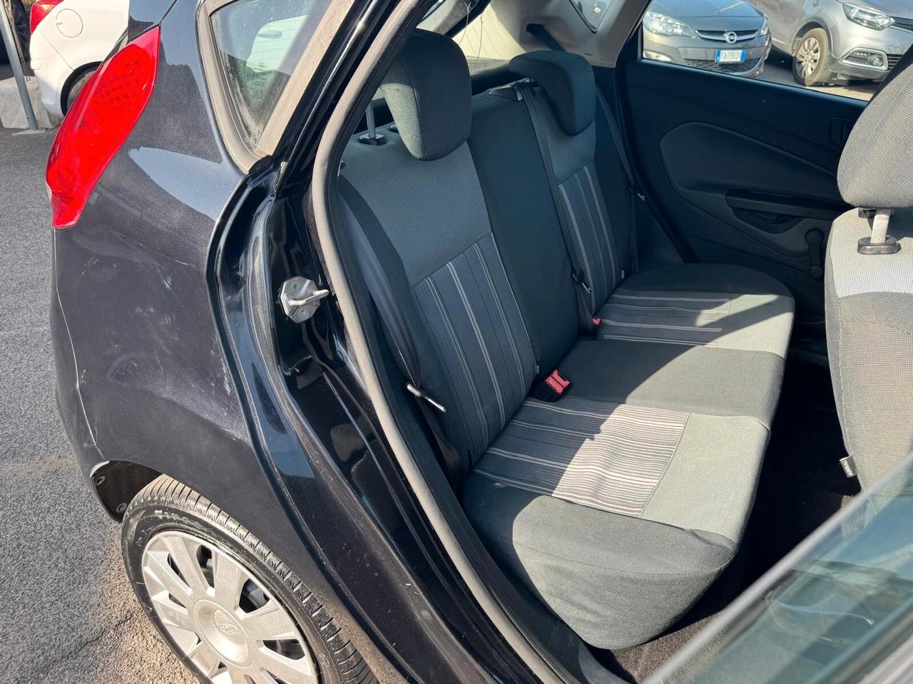 Ford Fiesta 1.4 BENZ 97CV AUTOMATICA 5P 2010