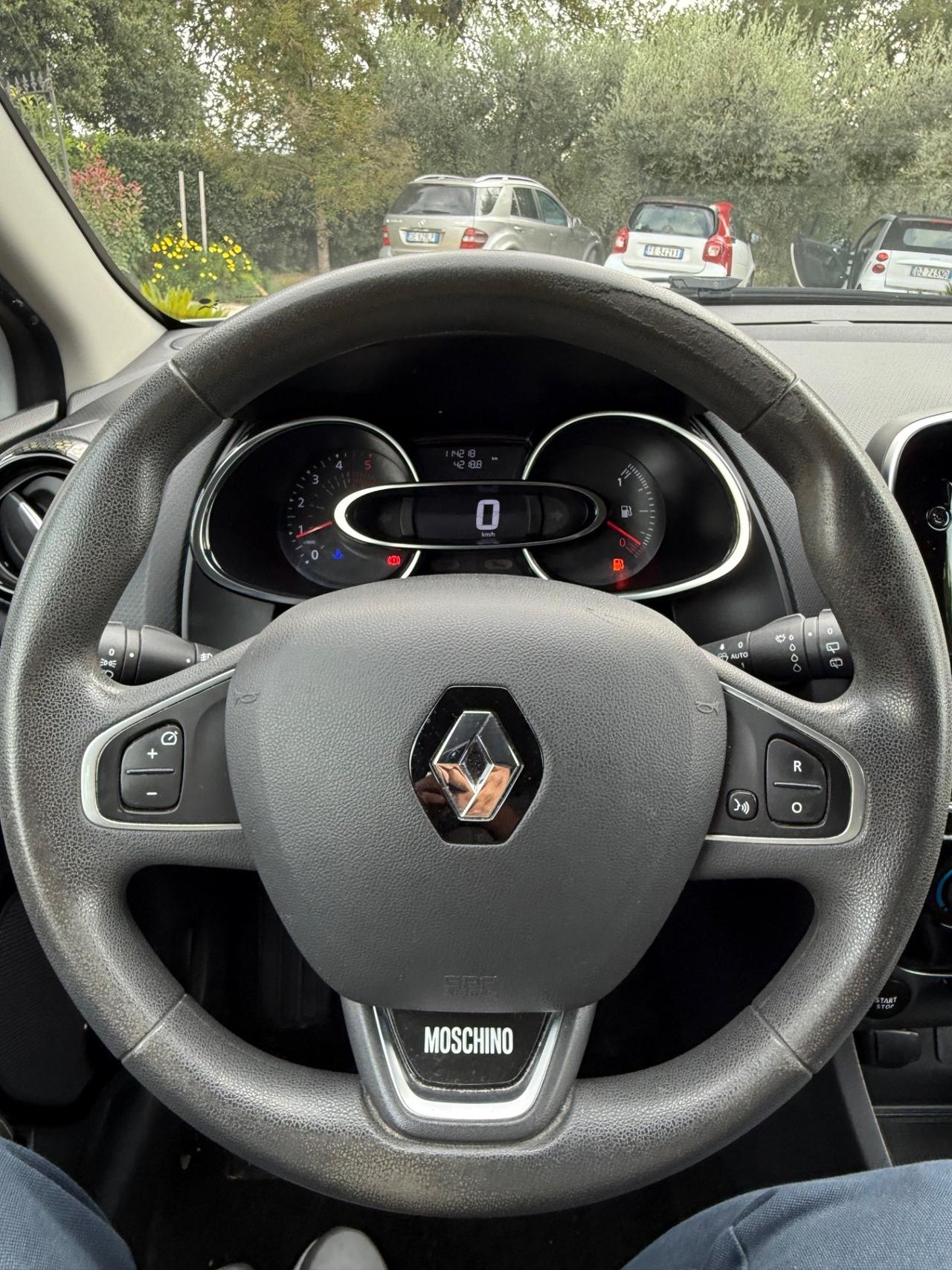 Renault Clio dCi 8V 90 CV EDC 5 porte Moschino Life