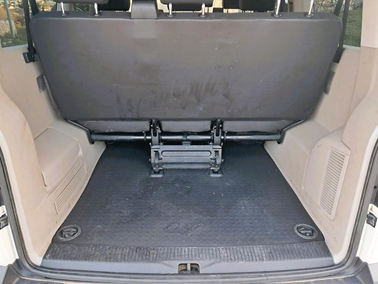 Volkswagen Caravelle 2.0 TDI – 9 posti (Iva Esposta)