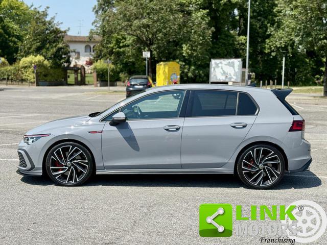 VOLKSWAGEN Golf GTI 8 performance