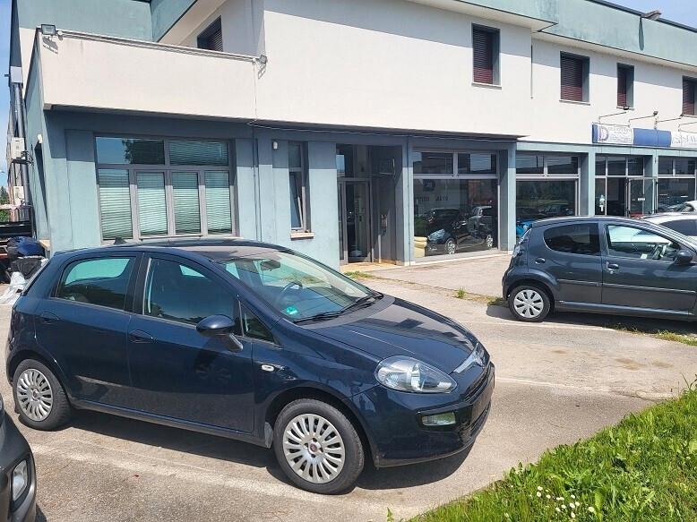 AUTO A NOLEGGIO !Fiat Punto Evo GRANDE Punto 1.4 5 porte S&S Dynamic LANCIA DELTA ,HUNDAY I 10