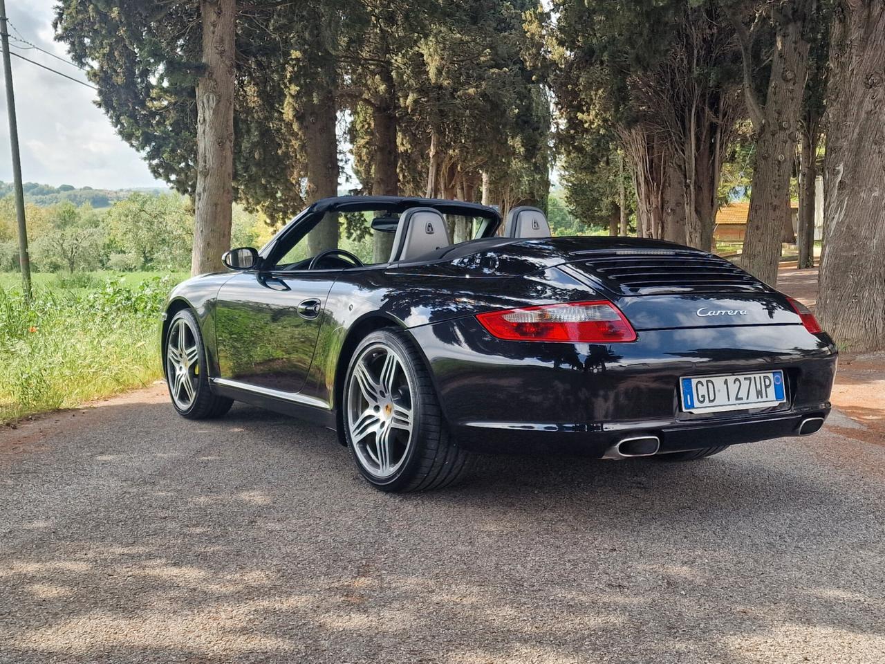Porsche 911 Carrera Cabriolet