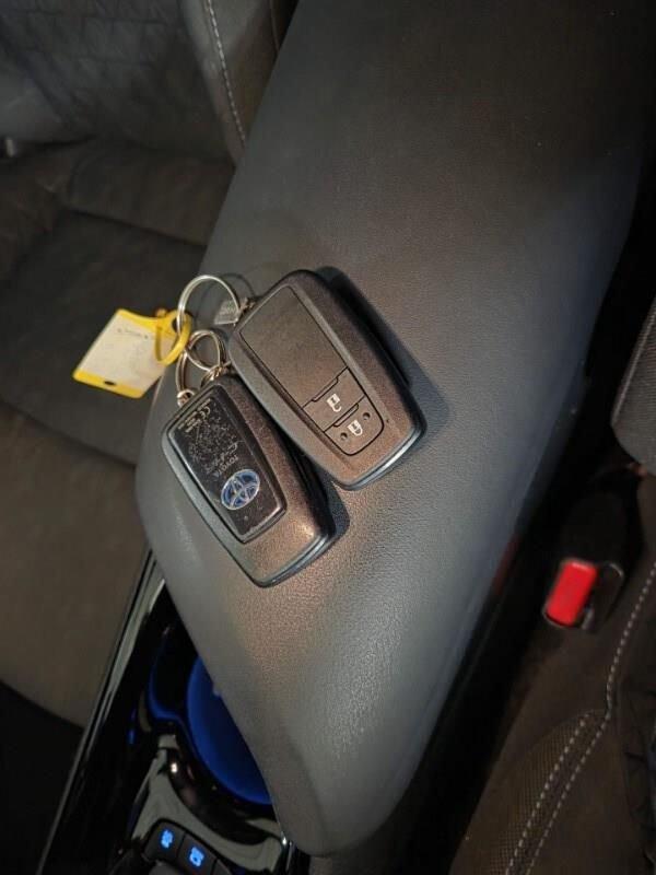 Toyota C-HR (2016-2023) 2.0 Hybrid E-CVT Trend