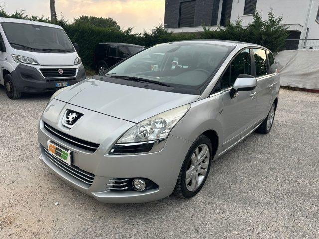 PEUGEOT 5008 7 posti ! 1.6 HDi 110CV Tecno