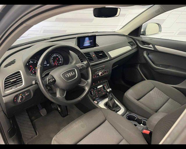 AUDI Q3 2.0 TDI 120 CV Business