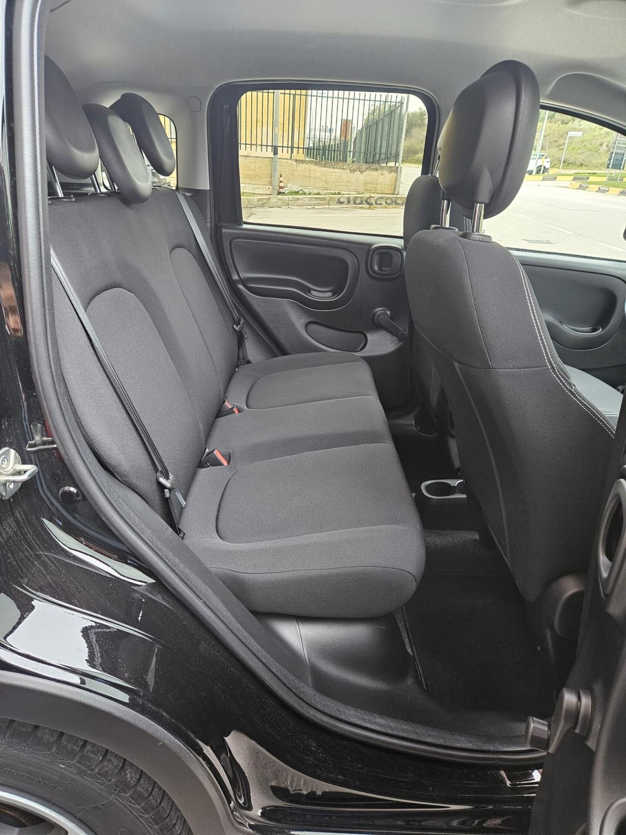 Fiat Panda CROSS 1.0 Hybrid 4200km