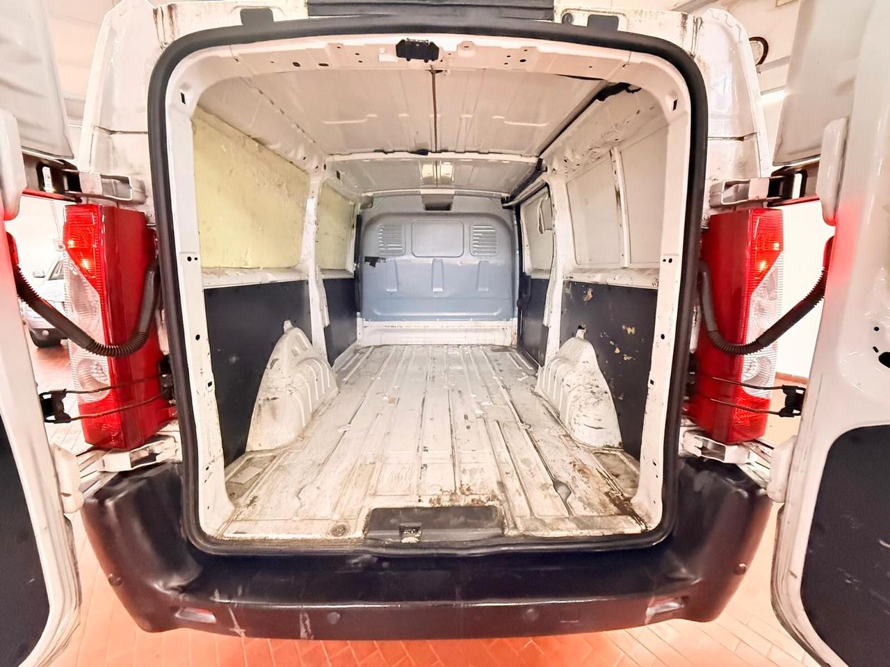 Citroen Jumpy 2.0 HDi/130cv 6Marce utile 260M.t