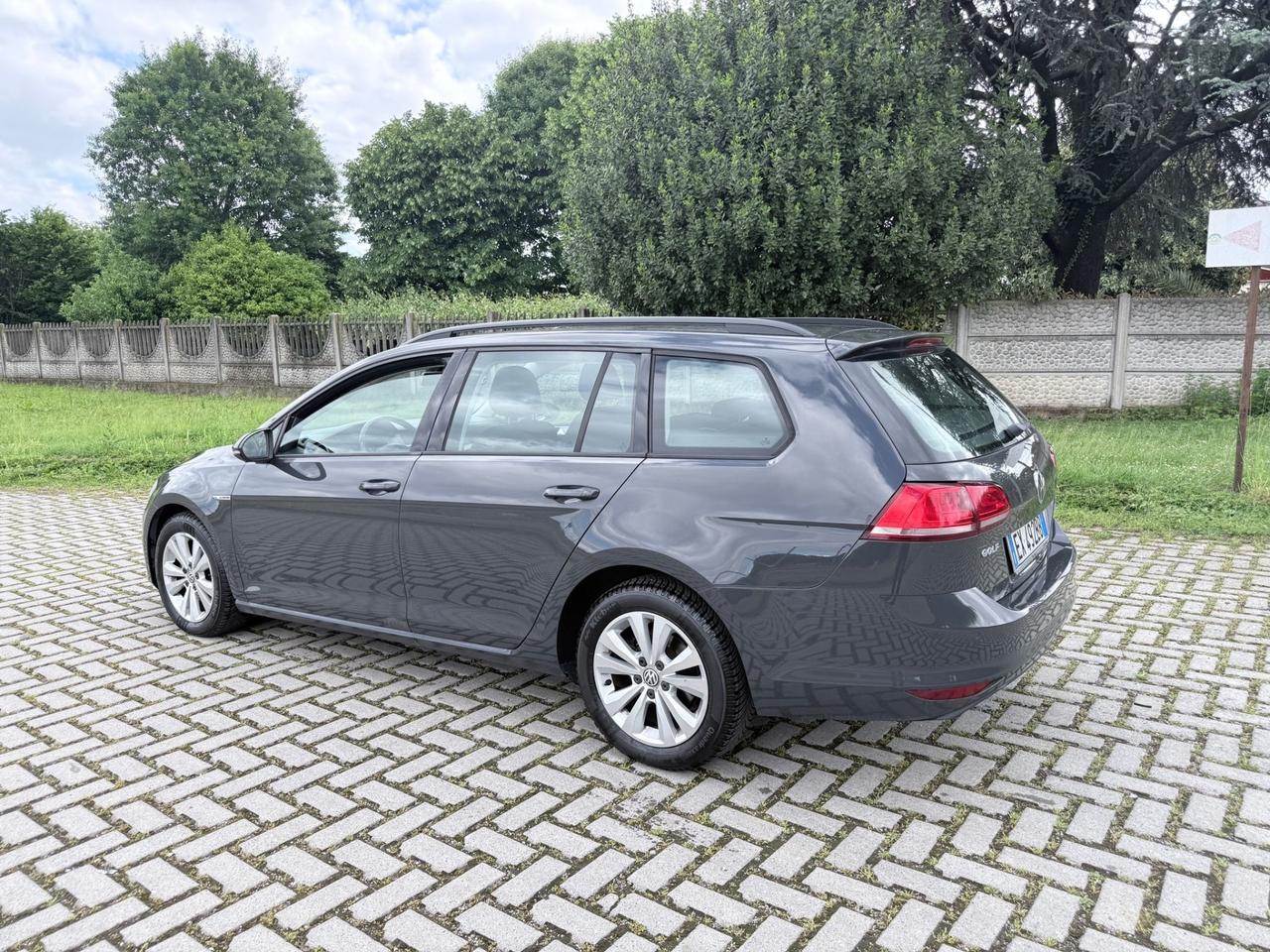 Volkswagen Golf Variant Business 1.4 TGI DSG Highline BlueMotion
