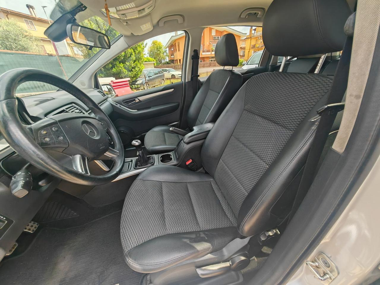 Mercedes-benz B 180 B 180 CDI Sport NAVI