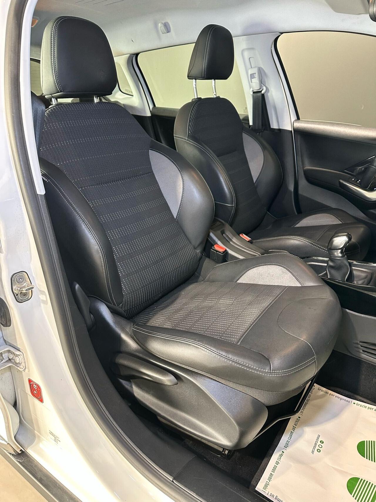 Peugeot 2008 PureTech 1.2 82 Allure 12V