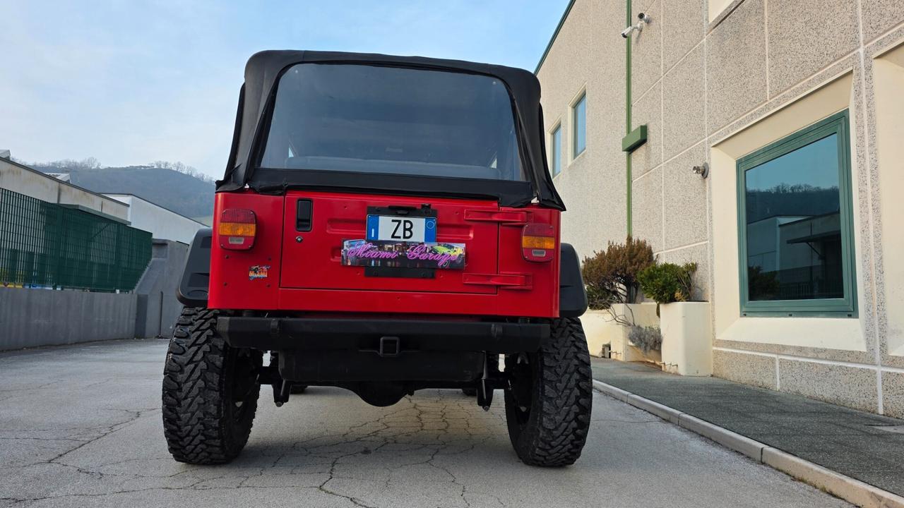 Jeep Wrangler Ponti patrol omologata aria condizionata