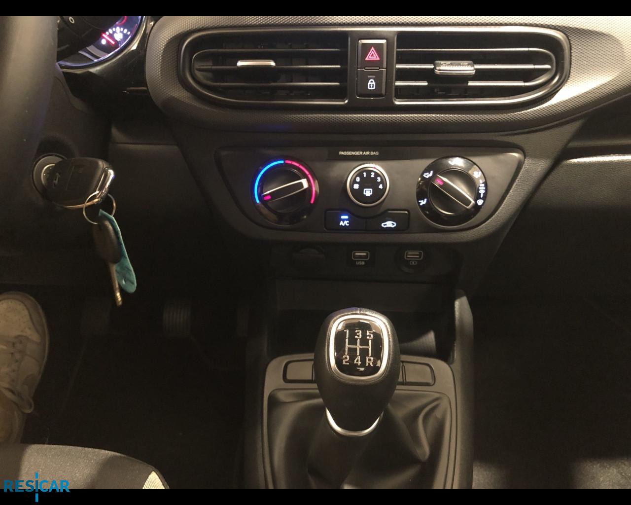 HYUNDAI i10 1.0 mpi Tech Connect Pack