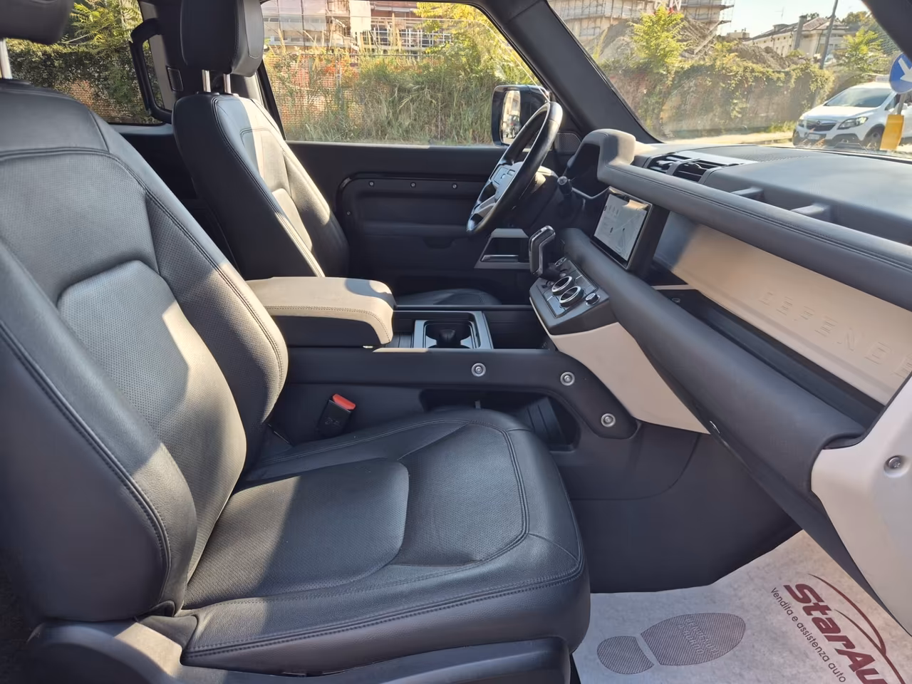 Land Rover Defender 90 3.0D I6 200 CV AWD Auto SE
