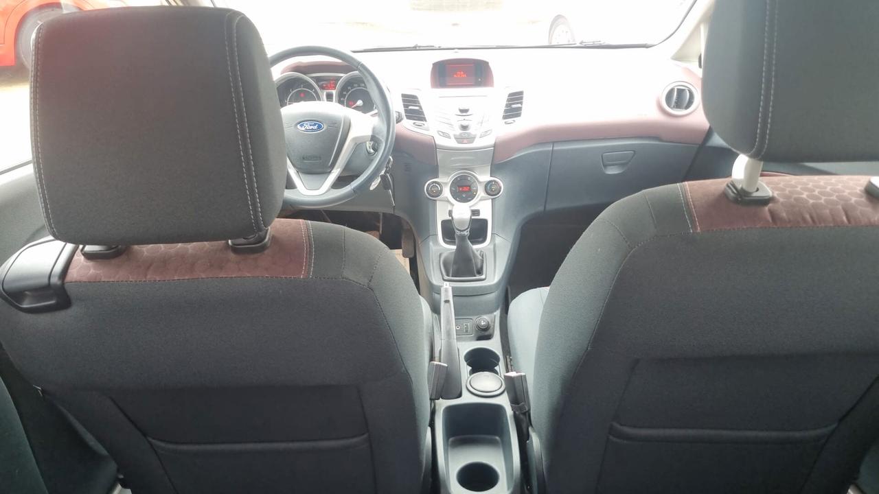 Ford Fiesta 1.4 TDCi 68CV 3 porte Titanium