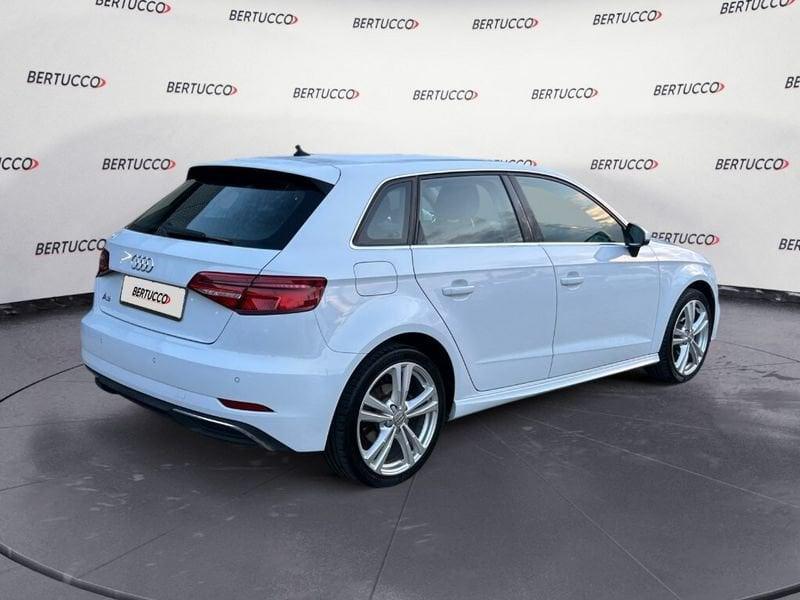 Audi A3 Sportback e-tron A3 SPB 40 e-tron S tronic