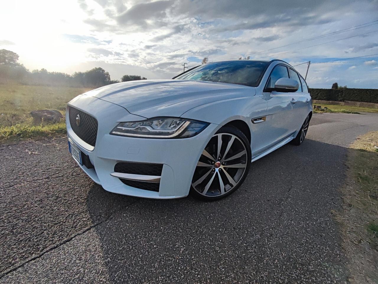 Jaguar XF Sportbrake 2.0 D 180 CV AWD aut. R-Sport