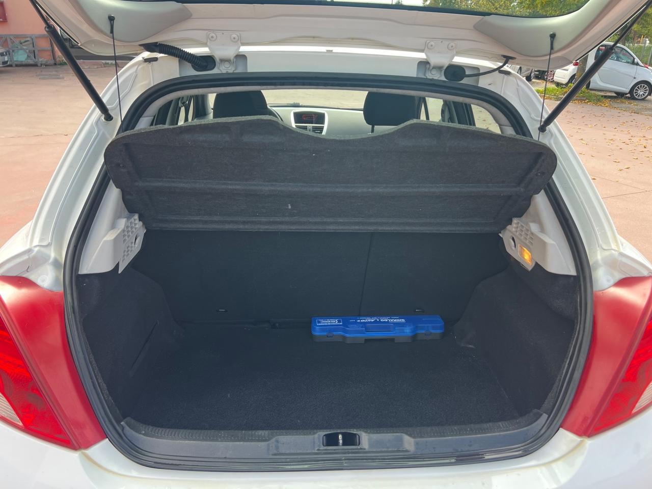 Peugeot 207 1.4 HDi 70CV 5p. Allure