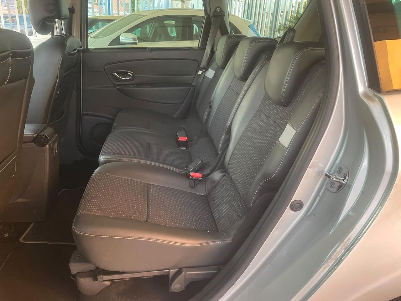 Renault Scenic Scénic 1.5 dCi 110CV 7 posti