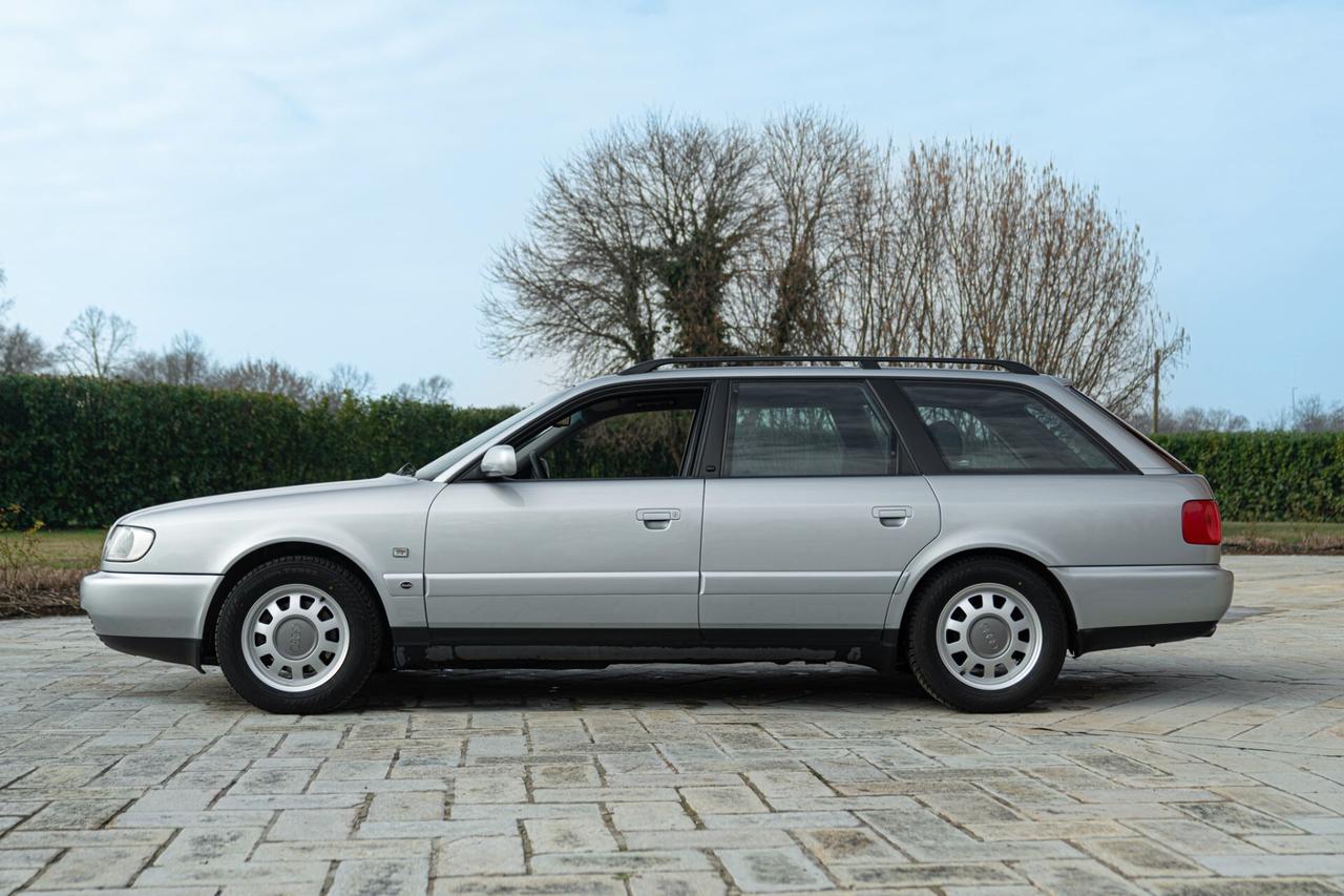 Audi A6 AVANT QUATTRO - RDS01731