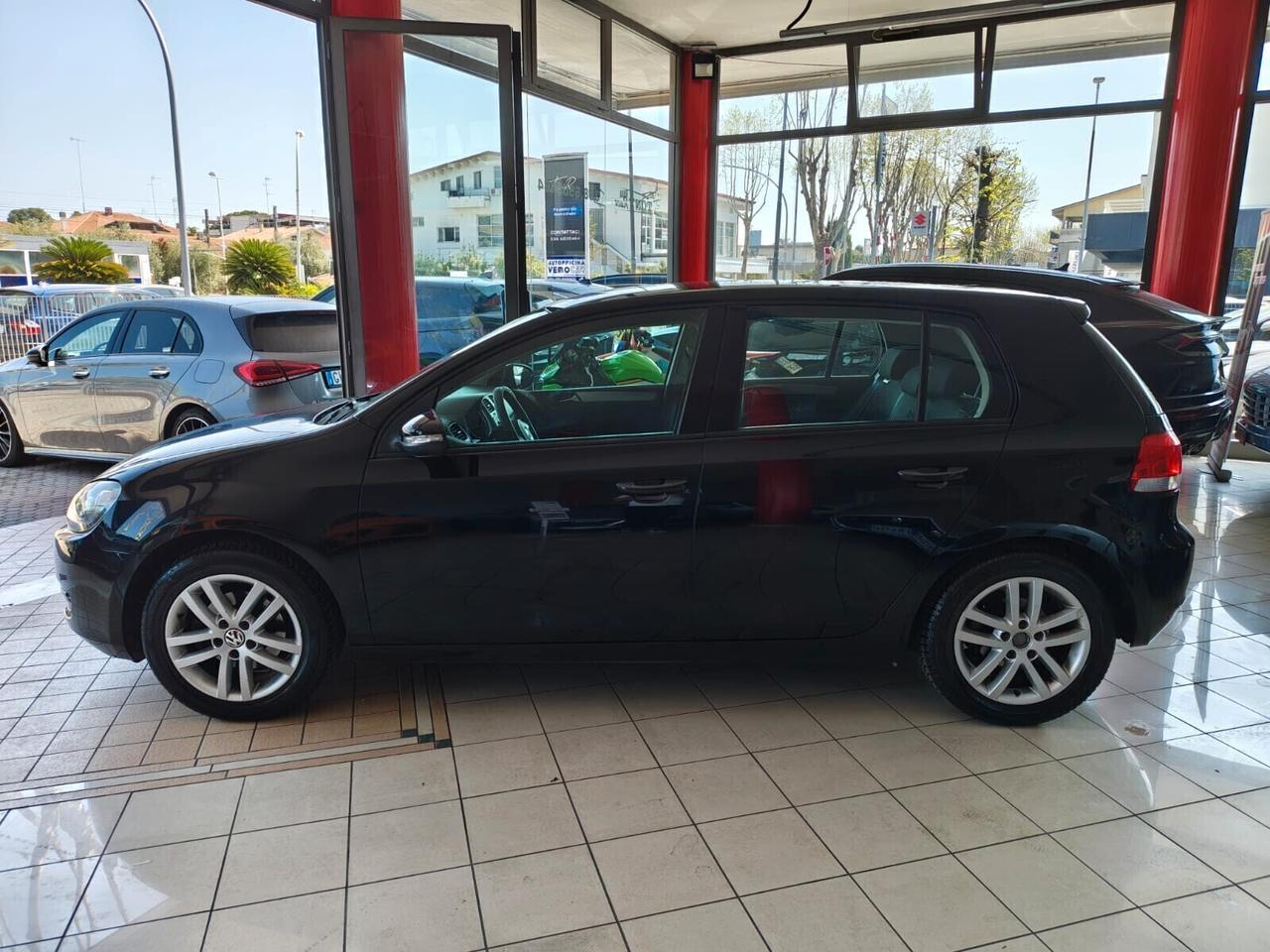 Volkswagen Golf 1.4 5 PORTE METANO