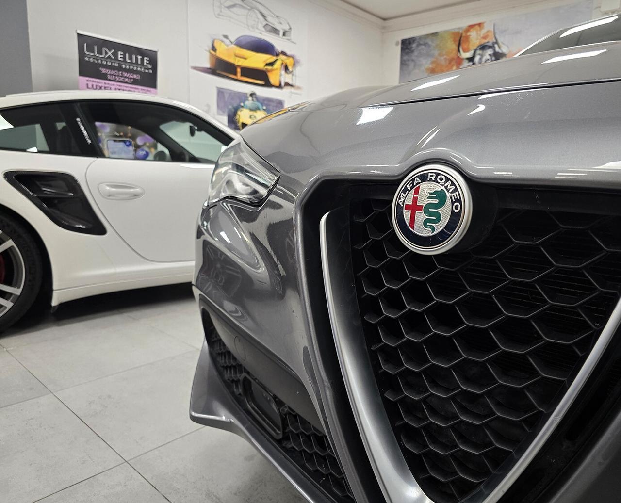 Alfa Romeo Stelvio 2.2T EXECUTIVE Q4 190CV 4X4_KEYLESS_SERVICE BOOK