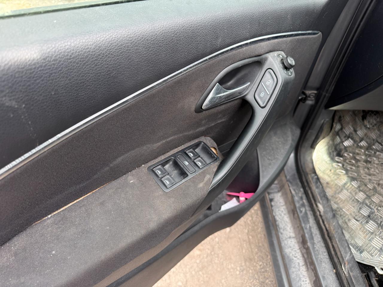 VOLKSWAGEN POLO 2015 1.0 BENZINA 75 CV*AIRB OK