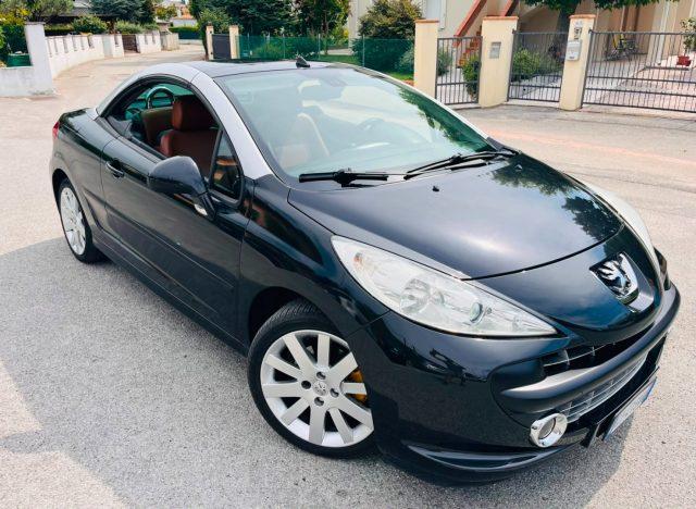 PEUGEOT 207 1.6 VTi 120CV CC Féline