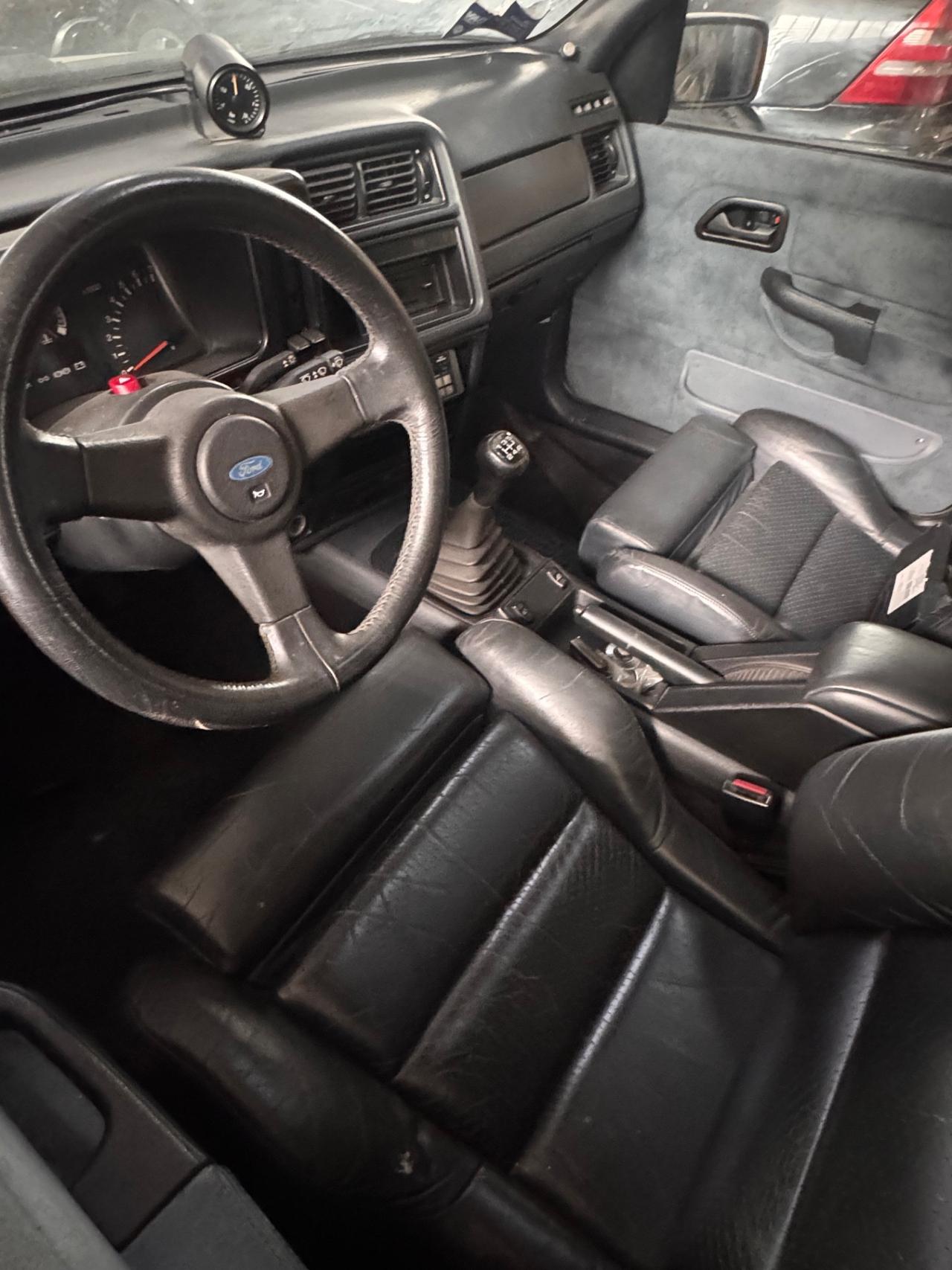 Ford Sierra 2.0i turbo 16V 4p. RS Cosworth Executive