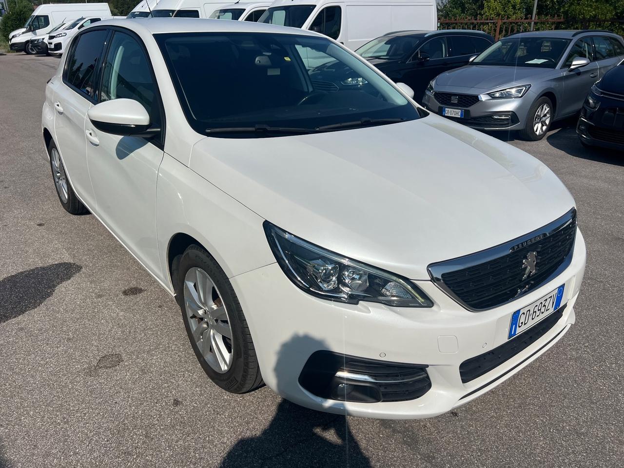 Peugeot 308 Berlina 1.5 130 Cv Bianco perla
