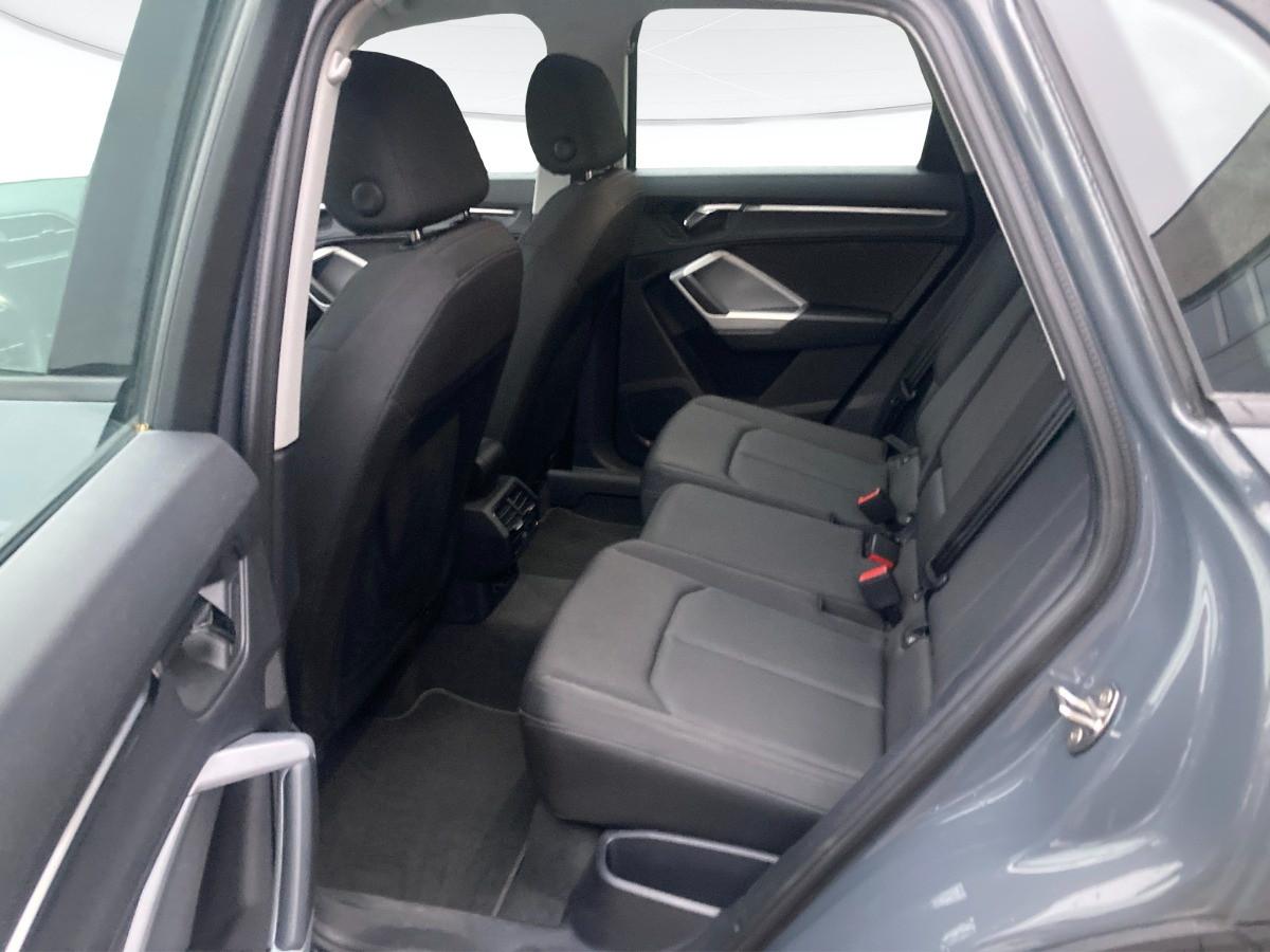 AUDI Q3 45 1.4 tfsi e Business s-tronic